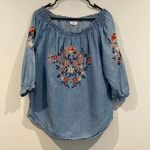 Westport Light Denim Floral Embroidered 3/4 Length Sleeve Blouse - Size Small